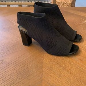 Impo Vixy bootie, size 8